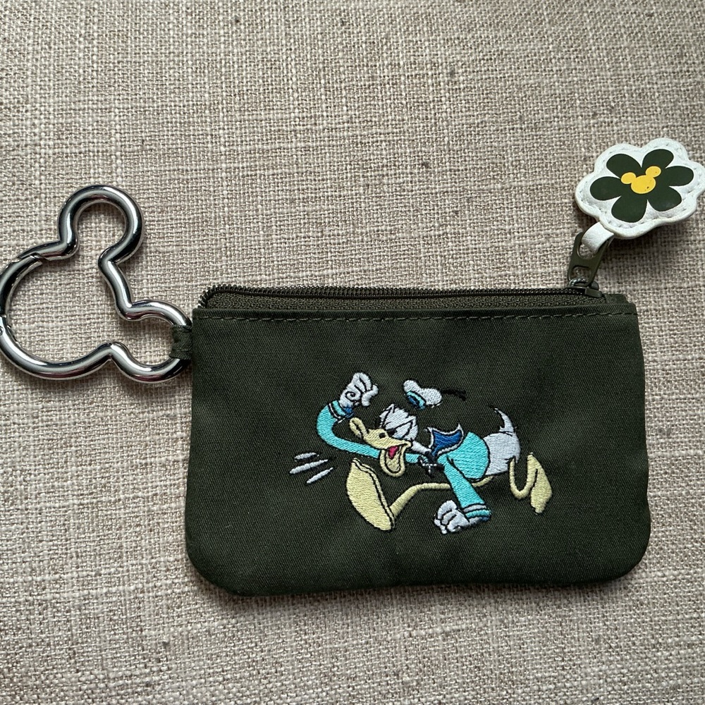 Disney Vera Bradley Donald Duck ID pouch